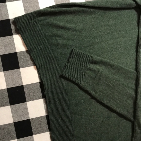 Men’s Merona Green V Neck Sweater, M (w/ defect) - Picture 5 of 7